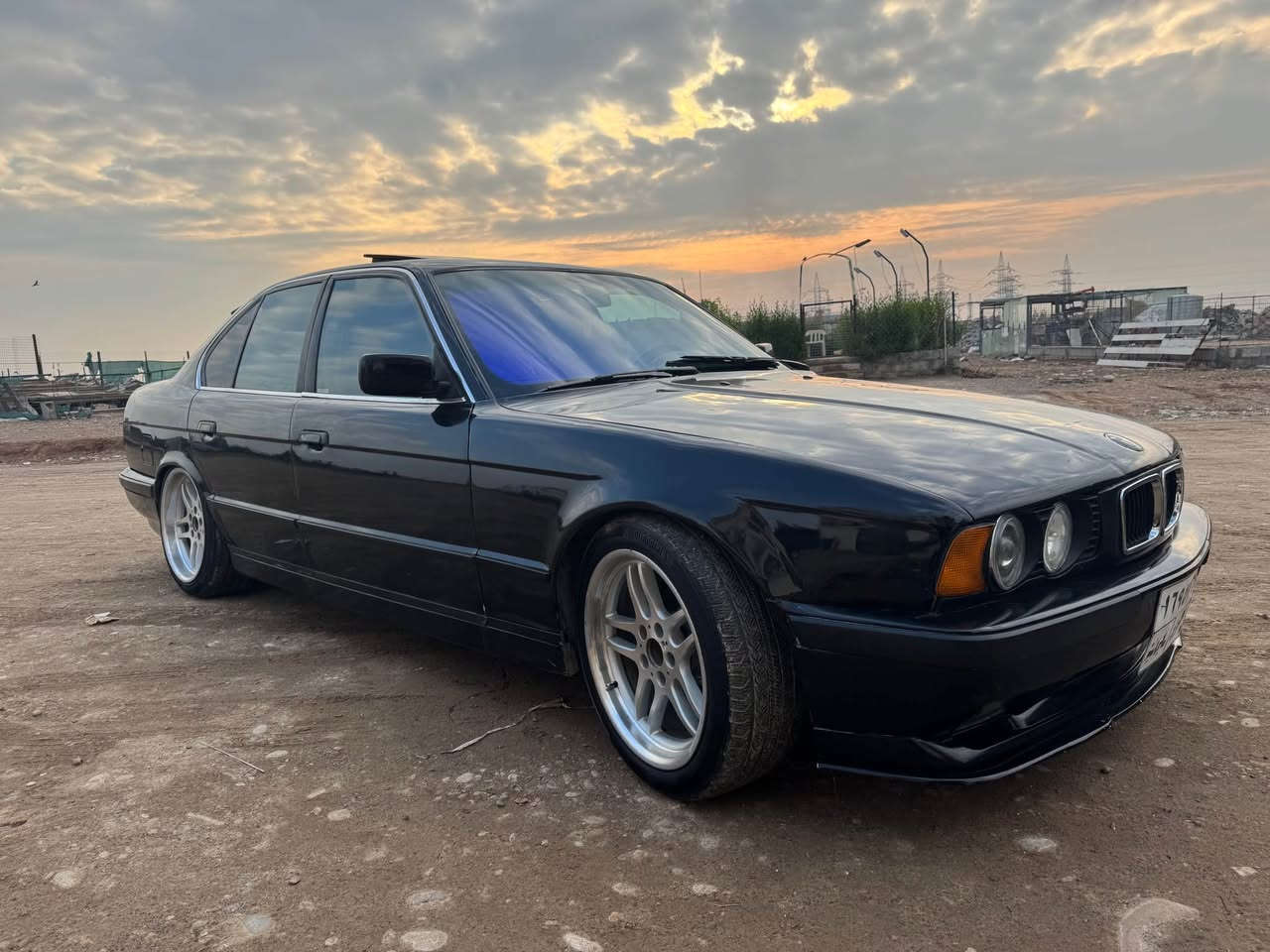 525بیلادی تۆماتیک کێرو مەکینە بەشەرت یەک دینار مەسروفی تێدا نیەسلایت کوشین کارەبای تەبرید جام  کارەبای پێشو پشتی لێدانی نیە روبەرو بیبینە زۆر لەو وێنانە جوانترە /شوێن هەولێر /رەقەم*********** أربيل, العراق
