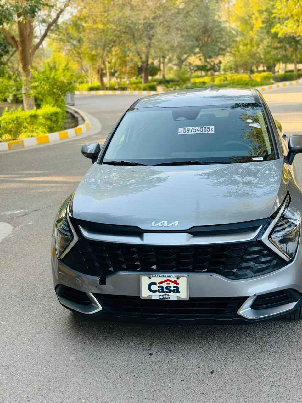 السلام وعليكم مكلف بلنشر
سبورتج 2025 دخول جديد 
تترقم جميع المحافظات عدا الاقليم 
مابيهه قطره صبغ فقط بارد بالجاملغ وبدل جنطه اصليه نفس الون 
مكان سياره بابل 
السعر 195 وبيهه مجال بسيط 
اللاتصال ***********
المواصفات نص فول 
سويج 
دشبول متصل 
مكينه 2500
رادار امامي 
اشاير بلمري 
كامره خلفيه دواره 
احساس امامي خلفي 
سايد بريك بصمه 
جنطه كهرباء 
تحديد مسار 
باقي المواصفات معروفه
