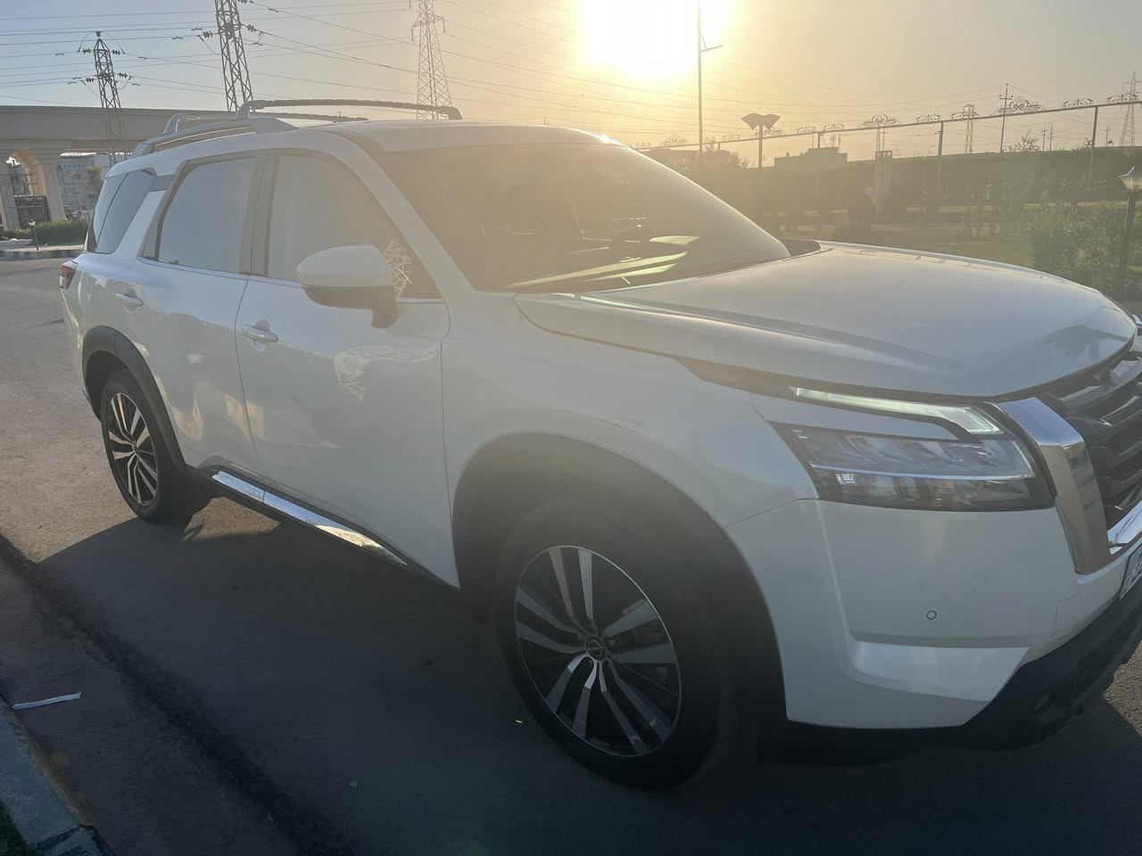 للبيع  : نيسان باثفايندر 

الفئه : PLATINUM بلاتينيوم 

الموديل : 2023

حجم المحرك : V6 3500  

اللون : ابيض

الممشى: 44 الف كيلو 

المواصفات :

بانوراما 
قياده ذاتيه
داتا شو 
كامرات 360 درجه
عدادات ديجيتال
تحكم وضعية الستيرنك كهرباء 
بردات خلفيه 
بصمة تشغيل
بصمات ابواب 
تشغيل عن بعد
تدفئة مقاعد اماميه
تبريد مقاعد اماميه
تدفئة مقاعد خلفيه

هيتر ستيرن 
مقاعد جلد
رادار امامي و خلفي و جانبي 
تحديد مسار 
حساسات اماميه
حساسات خلفيه
صندوك كهرباء 
7 وضعيات قياده
Auto stop engine
تترقم فقط شمالي
مكان السيارة تكريت 
الضرر ؛ جاملغ وبنيد بدون دواخل ايرباك ستيرن طاك ومبدل بلاد فقط 
*********** 
السعر 270 وبيها مجال
