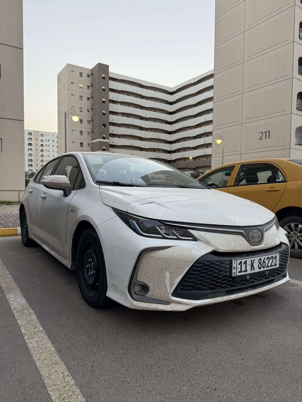 سلام عليكم كورلا هايبرد موديل 2025
ماشيه 25000
بيها طخه بل دعاميه الخلفيه كلش خفيفه
قماره حديد 
قطعتين تبريد 
مكاني بغداد بسمايه السعر148
***********
