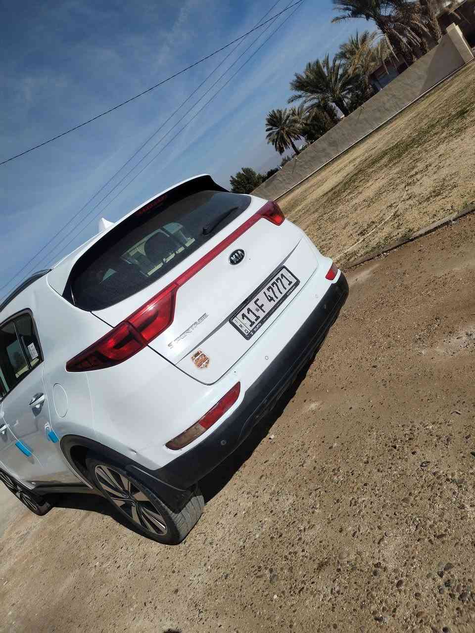 السلام عليكم كيا سبورتج خليجي مويل 2018 مكينه وگير وتبريد وصدر كفاله تخم تاير بيه قطعتين صبغ وبنيد اصلي تبديل يعني 3قطع 
ماشيه 80 حقيقي 
مكان بغداد الوسفيه 
سعر 155وبيه مجال 
***********
***********
