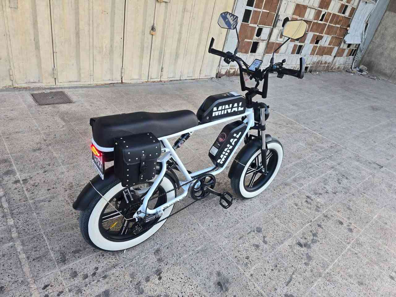 السلام عليكم دراجه شحن امريكي اصلي بطاريه ليثيوم كلش جديدة مابيهه اي نقص رقمي للتواصل ***********
