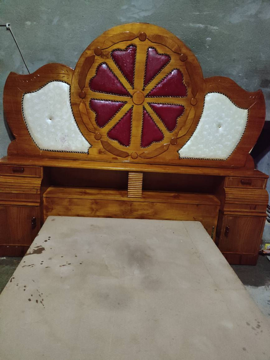 غرفة نقص زاوية نضيفة كلش ٥ باب السعر، ٣٢٥ ألف،،،،، عنوان حلة نادر ٣ مقابيل المركز الصحي معرض احمد العنزي لاثاث المنزلي واتساب *********** بيع وشراء الغرف المستعملة
