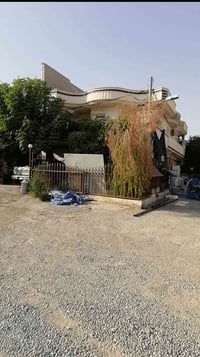 بيت • دور ثاني • نظيف