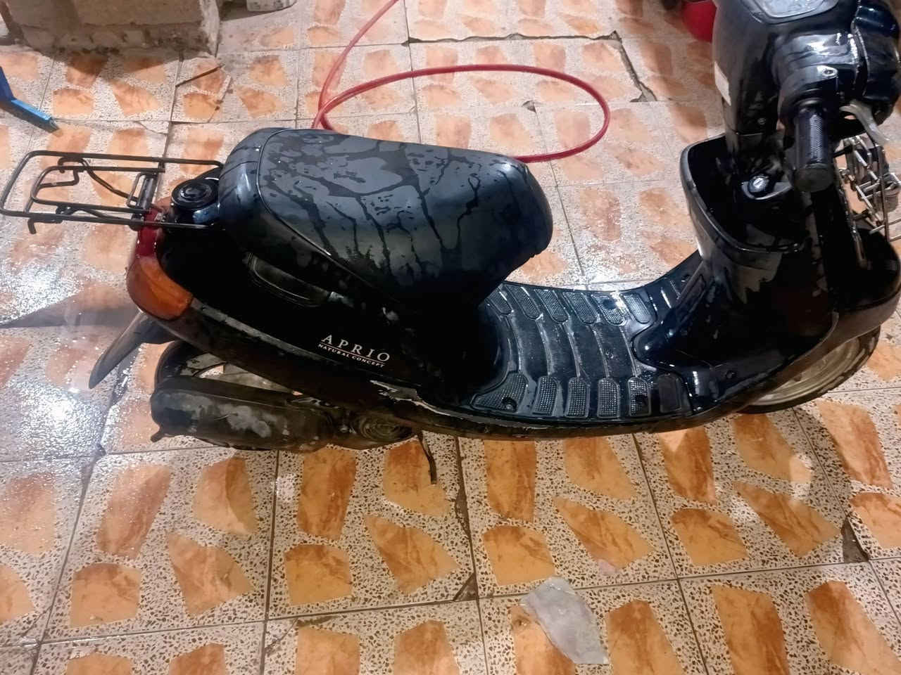 السلام عليكم
بطة موديل 1999 اخذتها حاوية قبل سنة بهذا التاريخ 2025/6/11 مثل ما موضح بالوصل وسعرها كدامكم 875 الف دينار وهسة الدراجة هسة گامت بسبب الـoil بم چان عطلان واني مادري بيه ودهن ما يوصل للمحرك كامت وتحتاج هسة تبديل بوشة وبستم فقط السعر بالخاص 
يجي وياها زوج مرايات و زوج مفاتيح الدراجة و كهربائيات الدراجة كلها شغالة

تواصل واتساب 
***********
