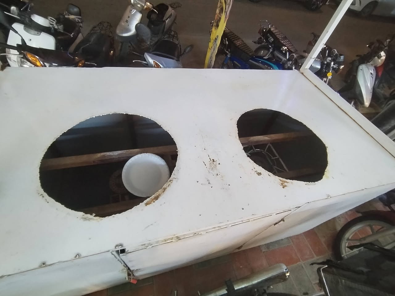 سلام عليكم عربان مال لبلبي كامله وجاهزه نظيفه وحلوه مكاني كربلاء رقمي *********** سعرها 350 الف ووالي يكول هواي خلي يشتغلها بيده اتصير اغلى
