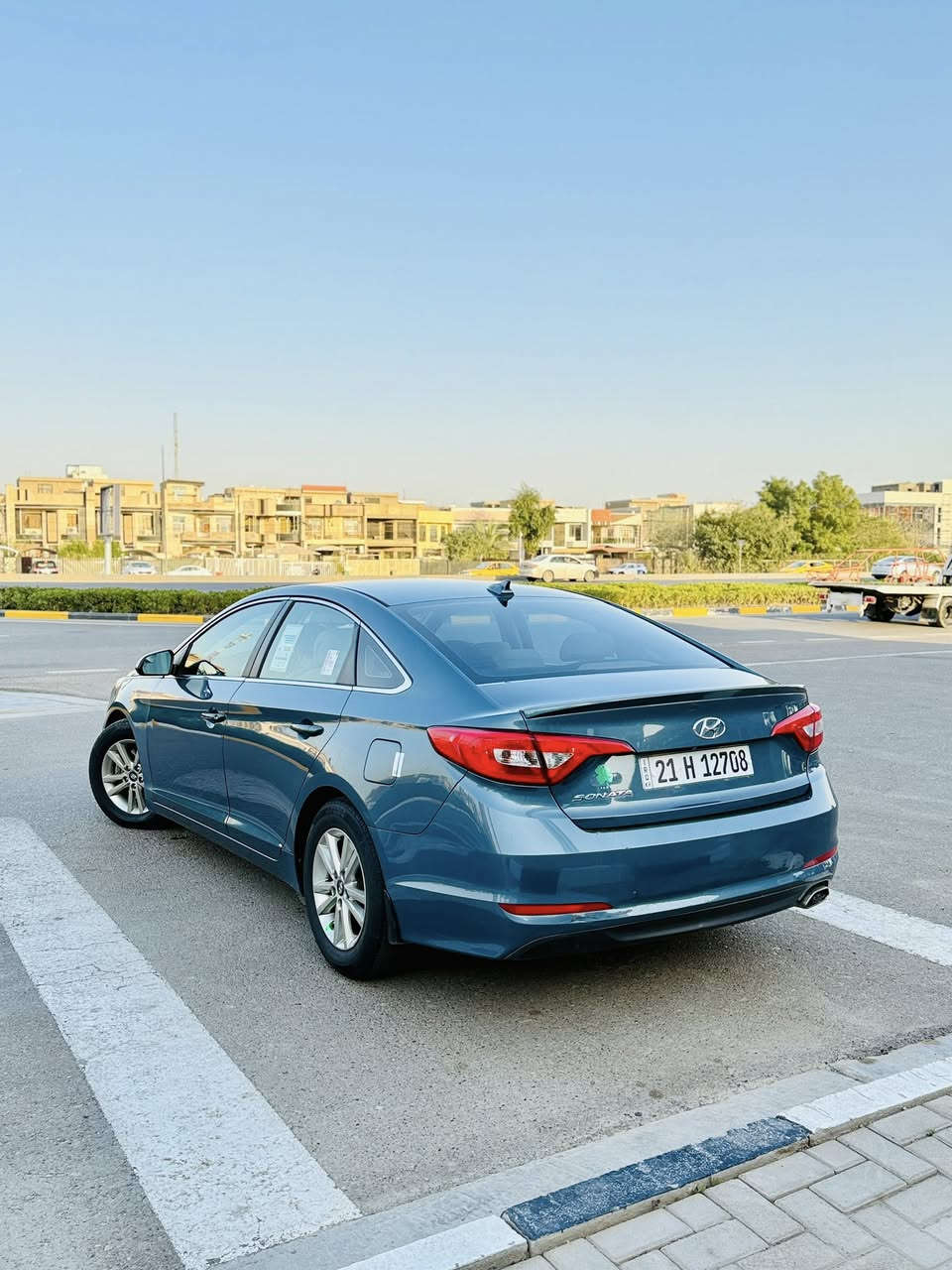 � سوناتا 2016 وارد امريكي بسعر مناسب جدا 🔥
سنويه لوحات كله جديد

صبغ بيها جاملغ بدون دواخل والجاملغ ثاني فقط رش
شواصي دواخل لغود كله سليم

مواصفات:
كشنات بيجي
مري كهرباء
شاشه جبيره
حساسات
كامره دواره
لدات
محرك 2400 GDI 
مكينه وكير كفاله مامفتوحه 
ايرباك سليم 
السياره جاهزه للاخير يعني برغي مابيها نقص

السعر 112 ومجال جدا بسيط ماتعامل بالتلفون
العنوان بغداد الدوره
***********
