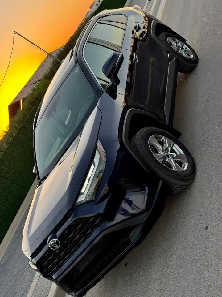 2024 TOYOTA .RAV4.  XLE 🇯🇵

                السيارة فول موصفات 1/1

حجم المحرك 4 سلندر (2.5L) هايبرد 🔋 
مواصفات XLE :
فتحة السقف ( سيلايت ) 
بصمة تشغيل 
صندوق كهربائي 
رادار أمامي
تحديد مسار
تدفئة كشنات 
كراسي تحكم كهرباء
تدفئة استيرن 
رادار جانبي (نقاط عمياء)
رادار خلفي
اوتو ستارت (Auto start)
اوتو ستوب(Auto Stop)
هاند بريك بصمة
اوتو هولد(Auto Hold)
تحكم وضعيات القيادة ECO,NORMAL,SPORT
مانع انزلاق+ABS
حساسات خلفية+كاميرا
تحكمات استيرن
اشاير بالمري 
لايتات زينون و عدسه 
بلاكتور زينون 
تبريد قطعتين 
وبقية مواصفات XLE المعروفة
السيارة ماشيه :  (22 الف ميل)
الضرر فقط بنيد و جاملغ امامي 
عليها نانو ضمان 3 سنوات 
  وارد امريكي  دخول جديد 
مرقم اربيل  تحويل مباشر

 
مكان السيارة / بغداد البدور و اليرموك
للاستفسار

***********
