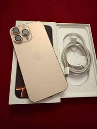 ايفون 17 بروماكس ذاكرة 256  بطارية 97  نظافة فول 100‎%‎  غراض كامل مكم...