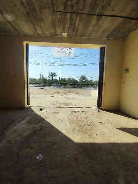 مخزن للايجار المساحه 160متر الطول 16 العرض 10متر  كربلاء شارع بغداد مقابل عامود 102 الاستفسار ***********
