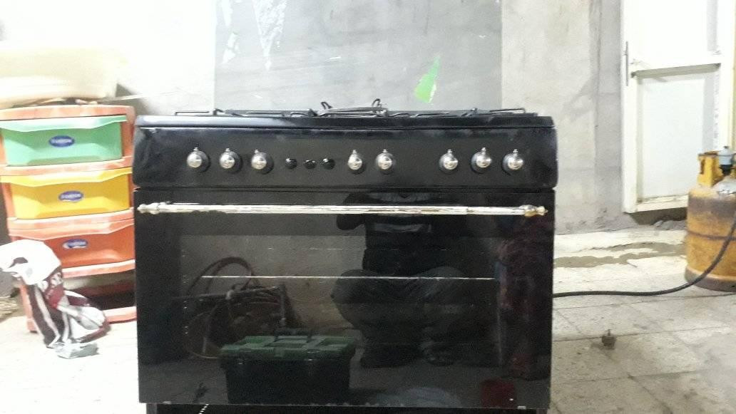 هذ طباخ قبل التنظيف وبعد التنظيف  وهذ رقم � تلفوني ***********
