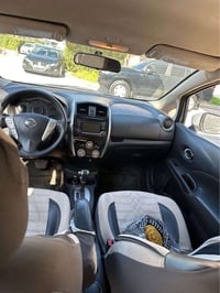 فيرسا SV • ٢٠١٦ • شاشة وكاميرا