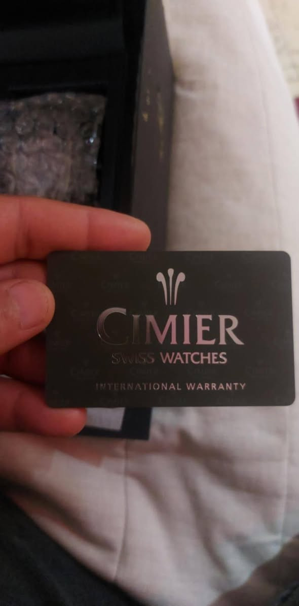 تقييم شكد تسوه الساعه عدنه .
ساعة Cimier سويسرية - إصدار مانشستر سيتي المحدود (الندرة: 056/777)
​النوع: ساعة أوتوماتيكية سويسرية فاخرة (Swiss Made).
​المادة: هيكل من الكربون المطروق (Forged Carbon) الفاخر، خفيف الوزن ومقاوم للصدمات.
​الندرة: إصدار محدود جداً، قطعة رقم 056 من أصل 777 فقط عالمياً.
​المميزات: محرك مكشوف من الخلف (25 Jewels)، زجاج ياقوت ضد الخدش، وشعار نادي مانشستر سيتي الرسمي.
​الحالة: ممتازة وتعمل بدقة عالية.
​قطعة نادرة تجمع بين الفخامة التقنية والقيمة التاريخية للمشجعين والجامعين.


**إذا كنت صاحب هذا الإعلان وتريد حذفه لأي سبب، رجاءا أرسل رسالة إلى الدعم الفني**