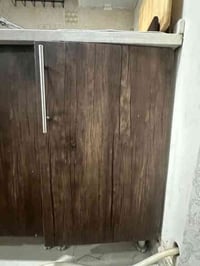 كاونتر للبيع  السعر 250 الف بي مجال قياسه 3 امتار وشوي تقريبا الاستفسا...