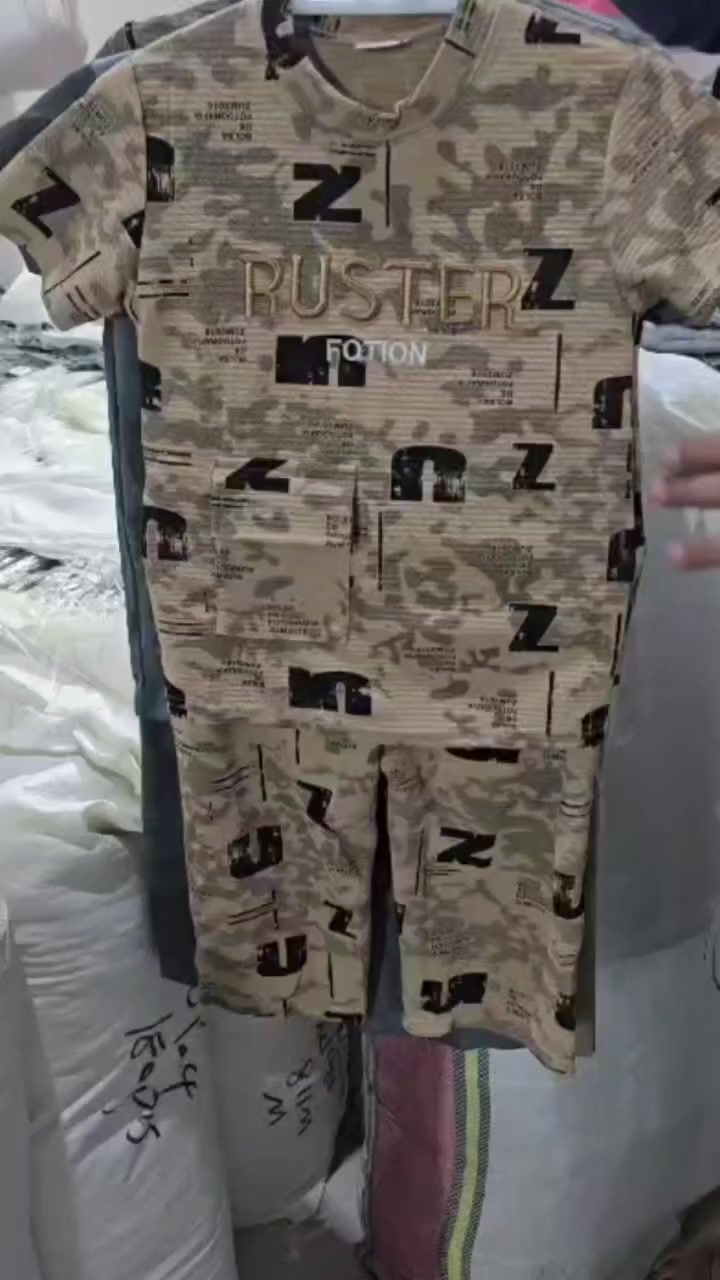 تراك بيبي برموده 12_14سعر الدرزن 38الف
تراك ولادي برموده15_17سعرالدرزن43الف
توجد خدمة توصيل جميع المحافظات 
مراسل واتساب فقط ***********
