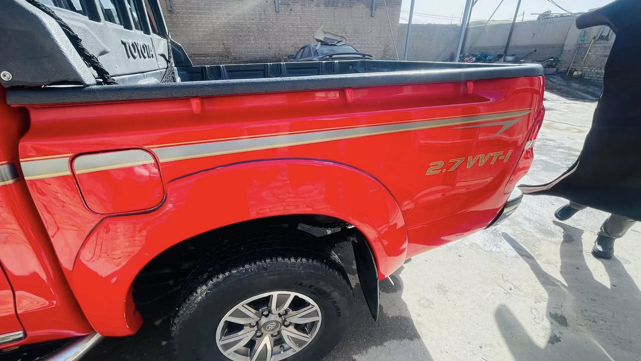 سلام عليكم فور ويل 2011 كير وتوماتيك رقم وسنويه وهزه جديد كفاله عامه من ضربه والبارد والفتح  عدا لي مشر اثر شخط سياره احله من صوره سعوديه اصل ترهم  مراوس     مكاني كربلاء طريق نجف ***********
