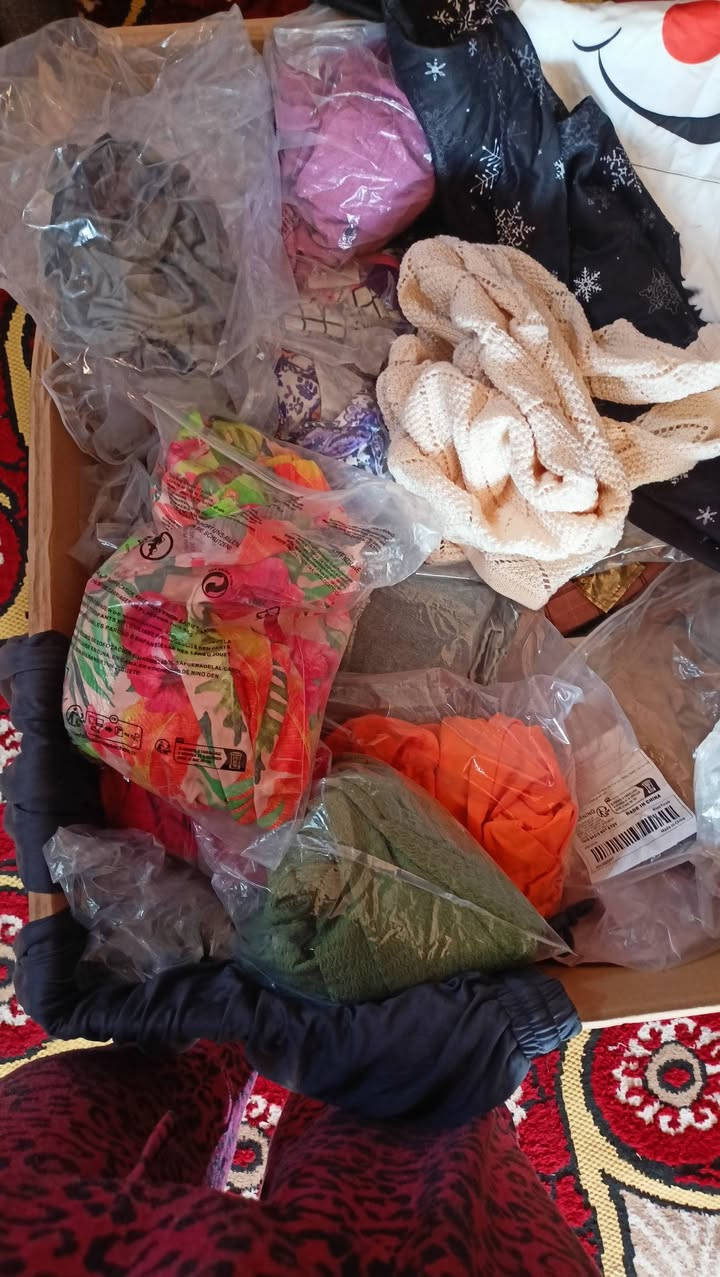 السلام عليكم 
كارتون ملابس اكثر من 50 قطعه صيفي بيهم كم قطعه شتوي  ابيعهم شلعه القطعه الف


**إذا كنت صاحب هذا الإعلان وتريد حذفه لأي سبب، رجاءا أرسل رسالة إلى الدعم الفني**