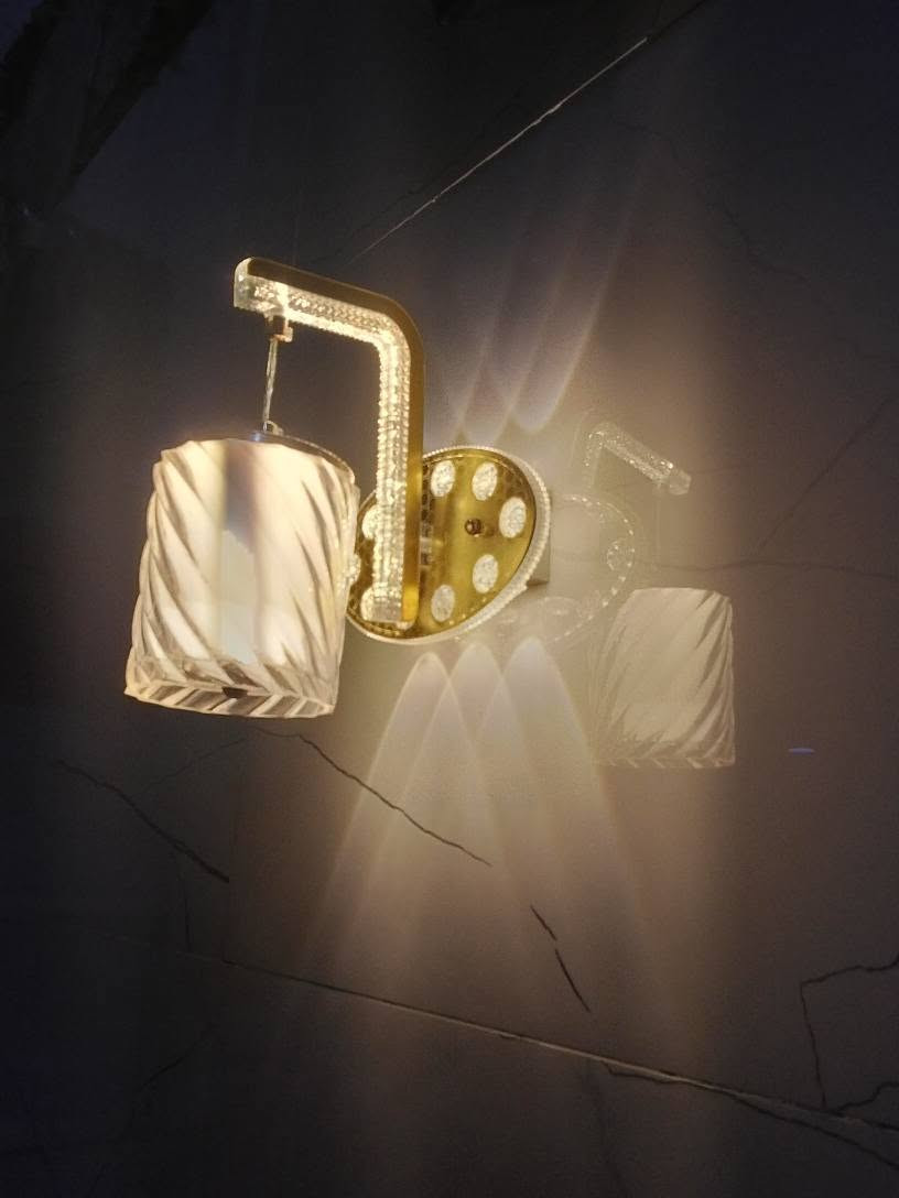 ثريات ثنين جدارية واحدة سقفية سعرهن كلهن 90 قفل عدت الوان 
مراوح سقفية ام ريمون جدد كلش عدد 2 الوحدة 30 قفل النجف, العراق


**إذا كنت صاحب هذا الإعلان وتريد حذفه لأي سبب، رجاءا أرسل رسالة إلى الدعم الفني**
