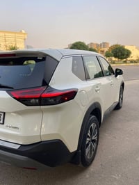 نيسان روج  مواصفات sv الموديل /2023 ترقيم اربيل الدولي  اللون /ابيض با...