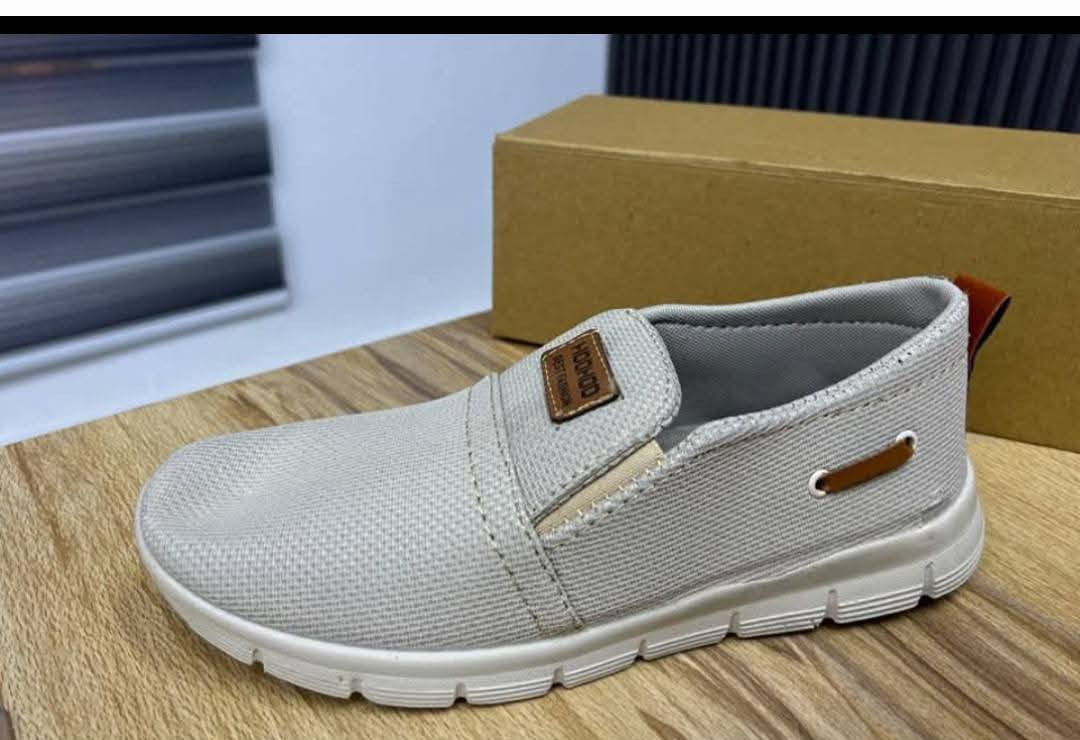 حذاء رجالي خفيف طبي 
قياس من 40-الى-43 
سعر 5 ألف 
يوجد خدمة توصيل بسماية ألف بغداد 5 ألف


**إذا كنت صاحب هذا الإعلان وتريد حذفه لأي سبب، رجاءا أرسل رسالة إلى الدعم الفني**