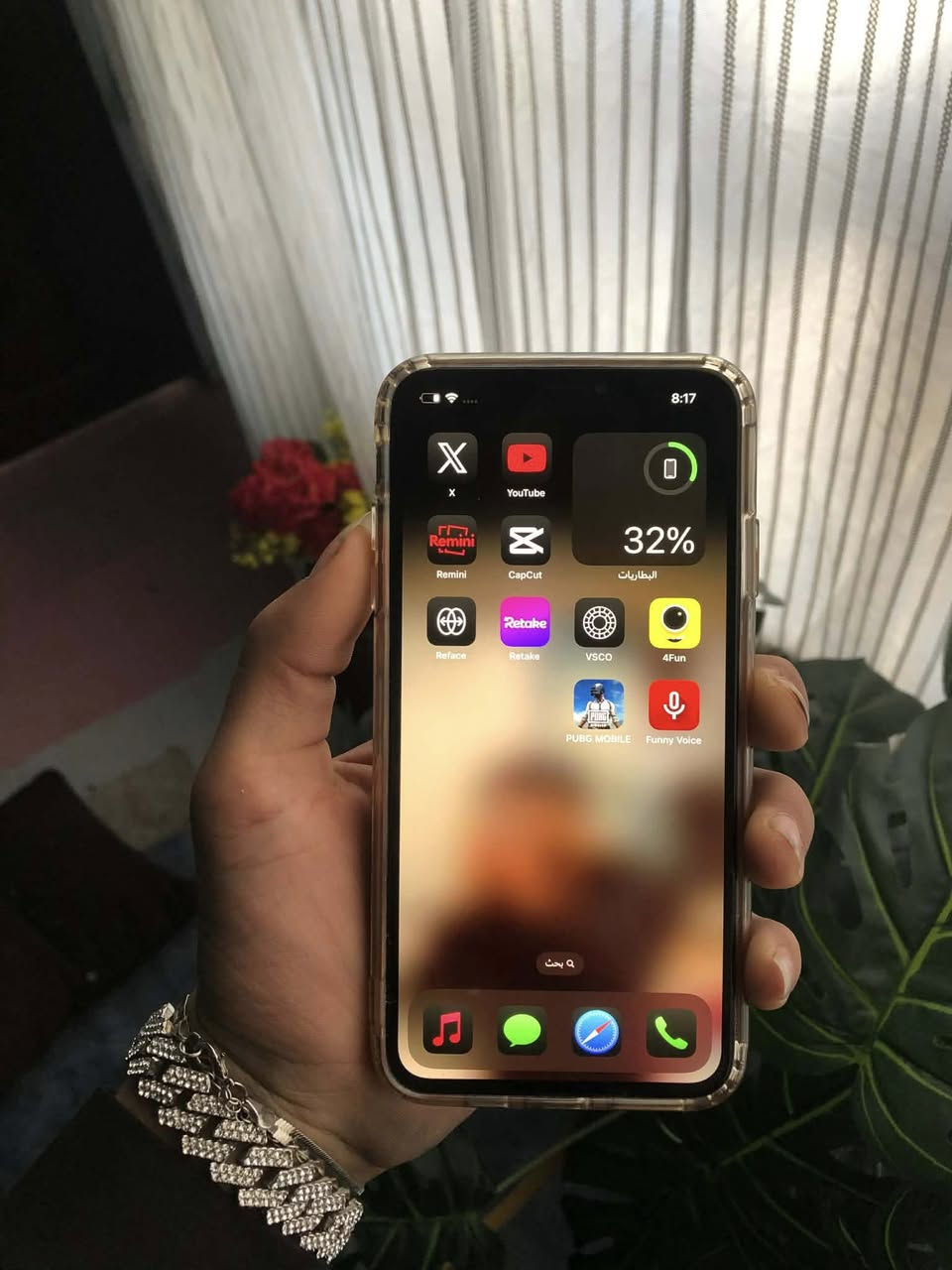 عدي تلفون ايفون اكس ماكس ذاكرته 64 بطاريه 100 نسخة دبل سيم كارت ZA الجهاز كل جسمة بلادي وكلة شرط شاشه بلادى مامبدل خلاص وكل جسمة شغال رايده مراوس بـ ايفون فقط والخاص مفتوح وهاذ رقميي ***********
