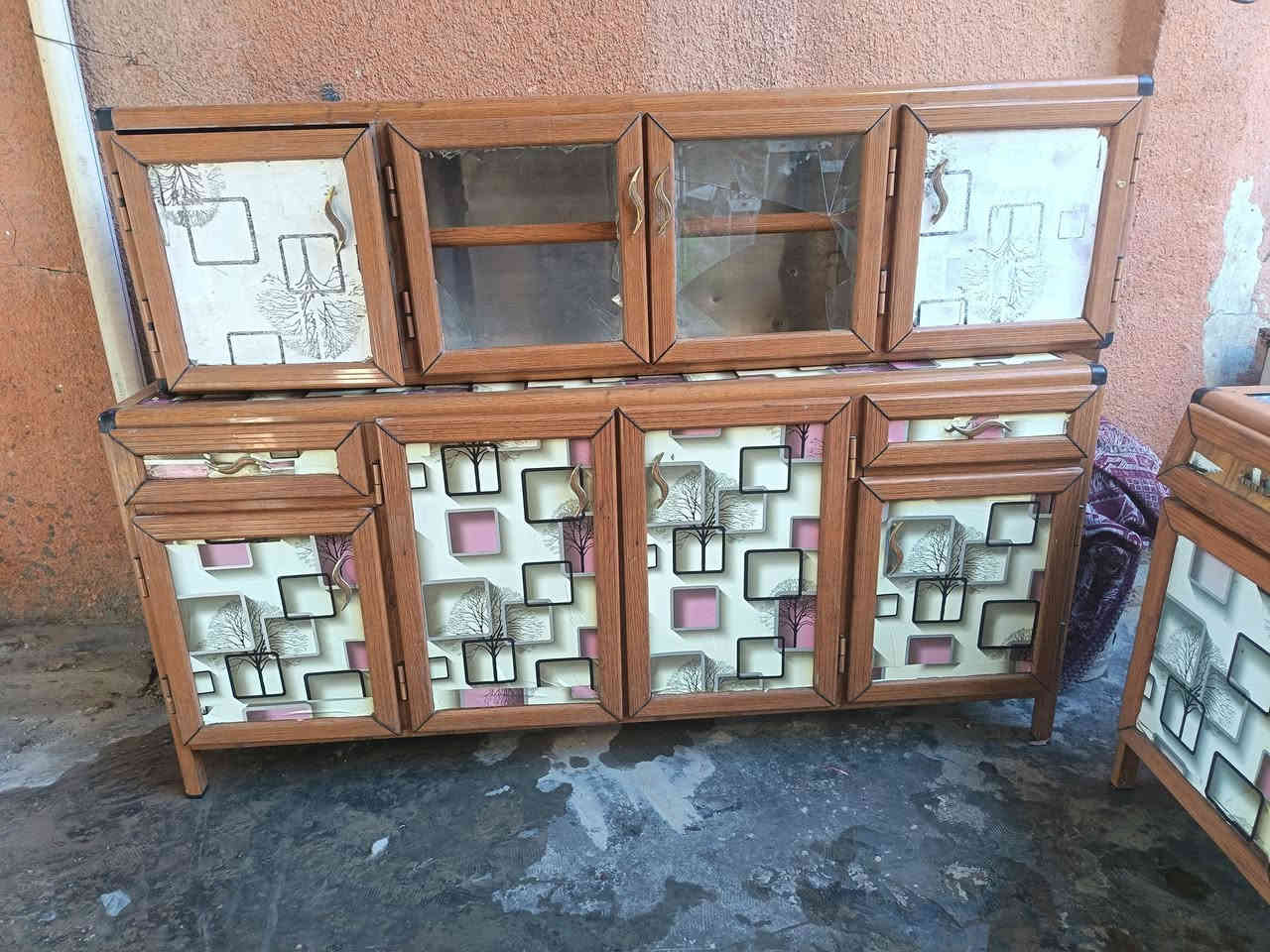 السلام عليكم كاونتر للبيع مترين وملحق وسنك السعر150 وبي مجال مستعجل البيع   مكلف بالنشر الاستفسار أكثر اتصال ع الرقم ***********
