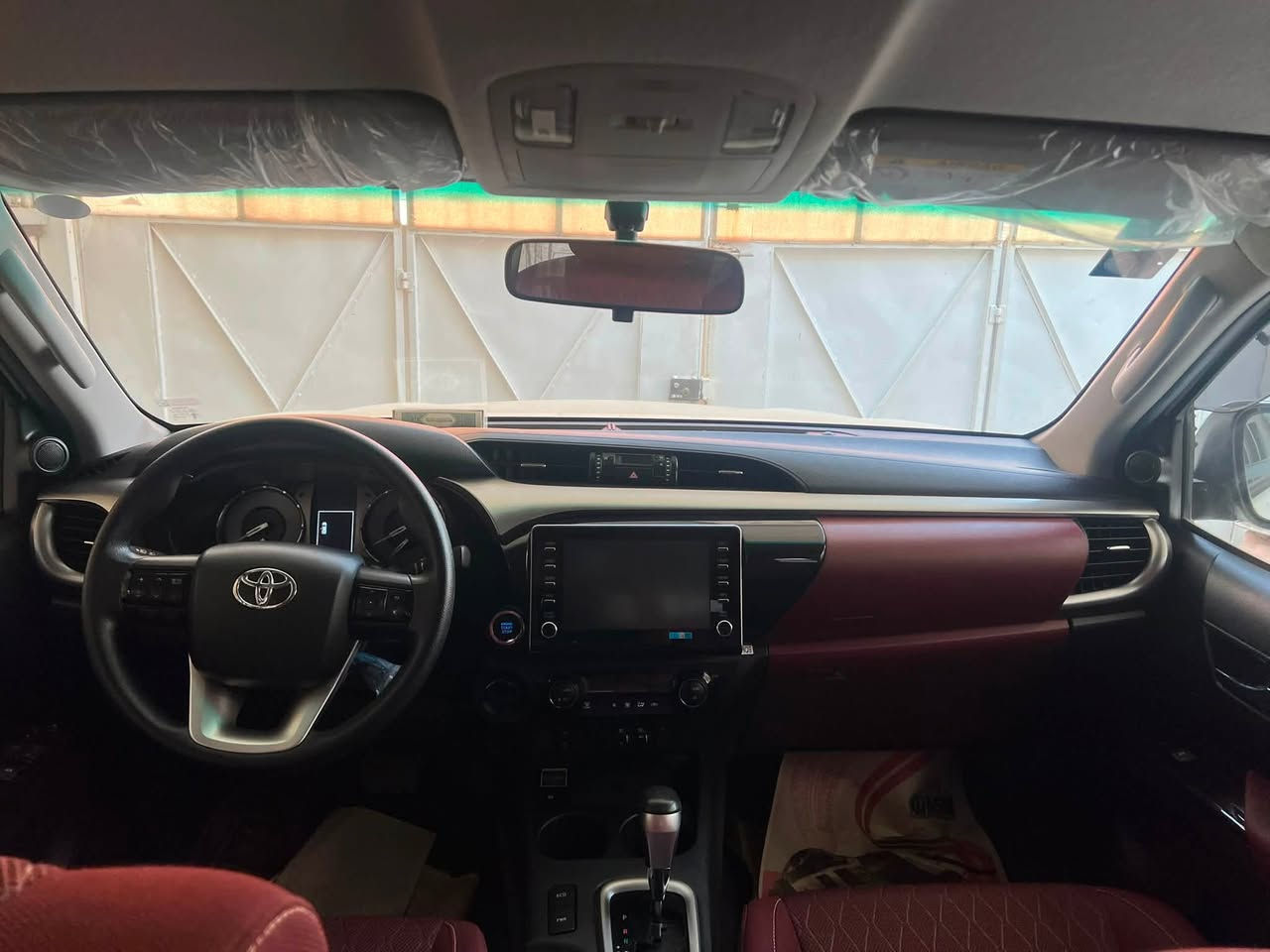TOYOTA HILUX🇯🇵
وكالة شركة ساس

مكفولة كفالة عامة

رقم بغداد أنكليزي

موديل 2023

ماشية 9 الاف فقط!!!

* تشغيل بالبصمة (Push Start)

* مكيف أوتوماتيك

* شاحن لاسلكي

* صندوق تبريد (Cool Box).

* نوافذ كهربائية.

* مقاعد قماش 

شاشة 8 بوصة

* Apple CarPlay وAndroid Auto

* 6 سماعات.

* Bluetooth وUSB

* كاميرا خلفية.

* حساسات ركن.

* نظام الثبات الإلكتروني VSC.

* نظام المساعدة على صعود المرتفعات HAC.

* ABS مانع الانزلاق

* مراقبة النقطة العمياء BSM 

* مصابيح LED أمامية.

* إضاءة نهارية LED.

* مصابيح ضباب أمامية وخلفية.

* إشارات مدمجة بالمرايا الجانبية

للتواصل:

*********** متوفر واتساب

