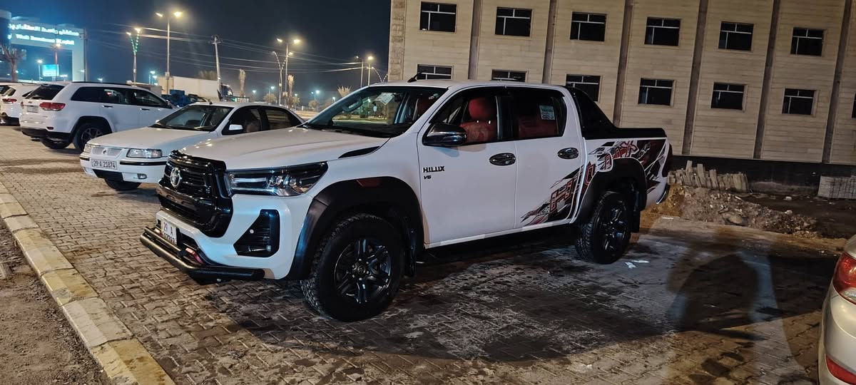 تيوتا هايلوكس 2023 مكفوله بسمي رقم واسط
فول موصفات ماشيه 103

***********
***********
السعر 355 وبيه مجال
