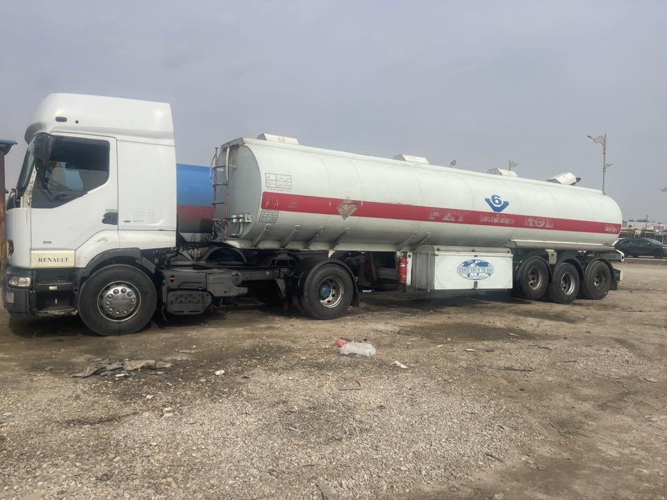 بسم الله الرحمن الرحيم
صهريج نوع رينو موديل 2000 حمولة 38 الف بياضات
رقم واسط مشروع وطني - تحويل مباشر 
جاهزة للشغل 
مكان السيارة واسط - قضاء الصويرة 
سعرها 150$ بيها مجال بسيط 
للأستفسار 
***********
