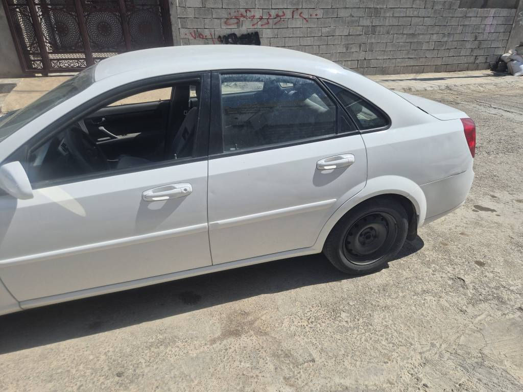 Optra    2009 
سەیارەیەکی زۆر مەزبوت جوان و ڕێک و پێک 
تاخم پێش و دوای کامل کامل مەزبوت کردوە 
4 تایەی تازە 
پۆڵیش و قەڵەمکاری کراوە 
شاشەو کامێرە 
چام کارەبا 
بەناو خۆمەوەیە 
دینار مەسرەفی تیانیە 
سعرەکەی 67$  
پێش و دوای کەپسە هیچ دەعمو لێدراوی پێوە نیە 
*********** شربازهير, السليمانية
