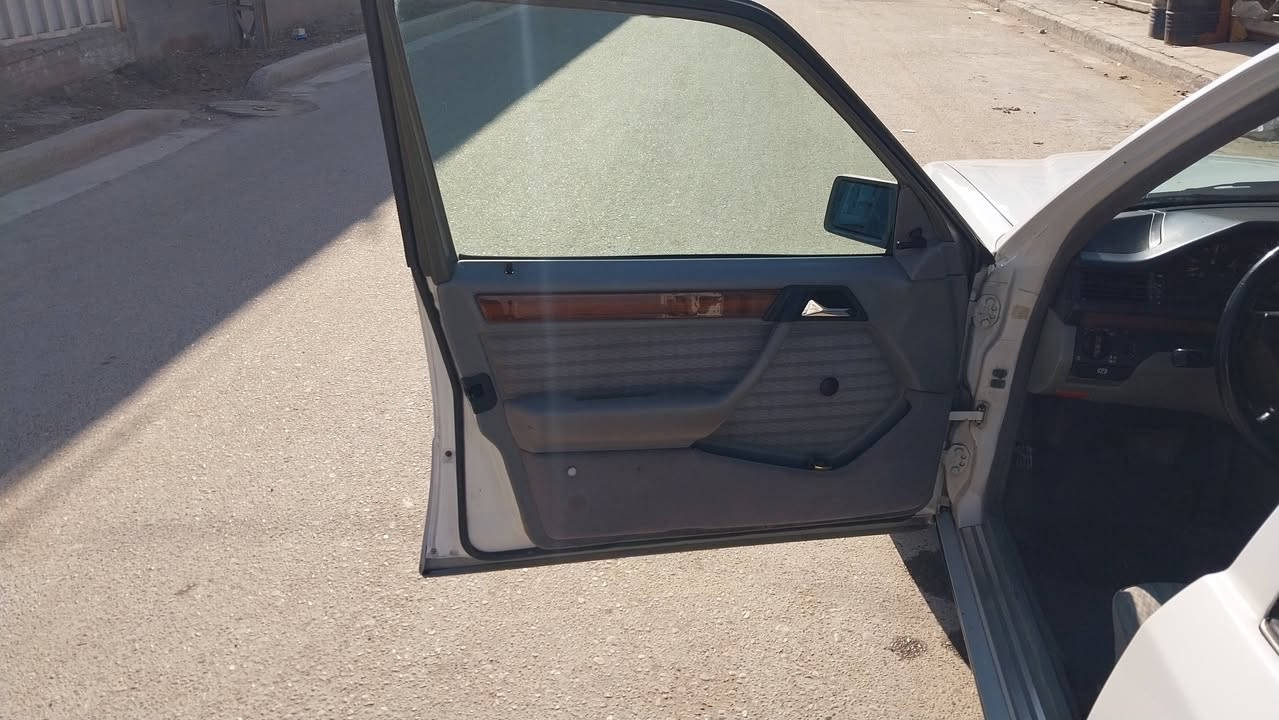 معلومات السيارة وية الصور اخوان مكلف بل نشررر مكلف بل نشررر رقم صاحب السيارة موجود لل استفسار
