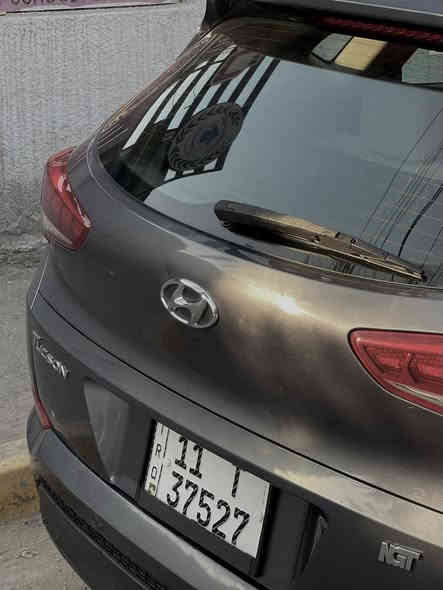 السلام عليكم 
هيونداي توسان 2.0 دوش 2017 خليجية للبيع
كفالة من الضربة والصبغ والبارد
محرك وكير مكفولات 
تبريد تدفئة شغالات 
مواصفات ستندار:
تحكم سترين جهتين
شاشة اعطال
مري شفط
مري كهرباء 
مازدات عدسة 
مصباح نهاري
3 وضعيات قيادة (ايكو، نورمال، سبورت)
مساعدة ع النزول المنحدرات
السيارة عليها ادامة كاملة كلشي مناقصها 
السعر: 168 وبيها مجال
العنوان: بغداد، الدورة
حمزة: ***********
