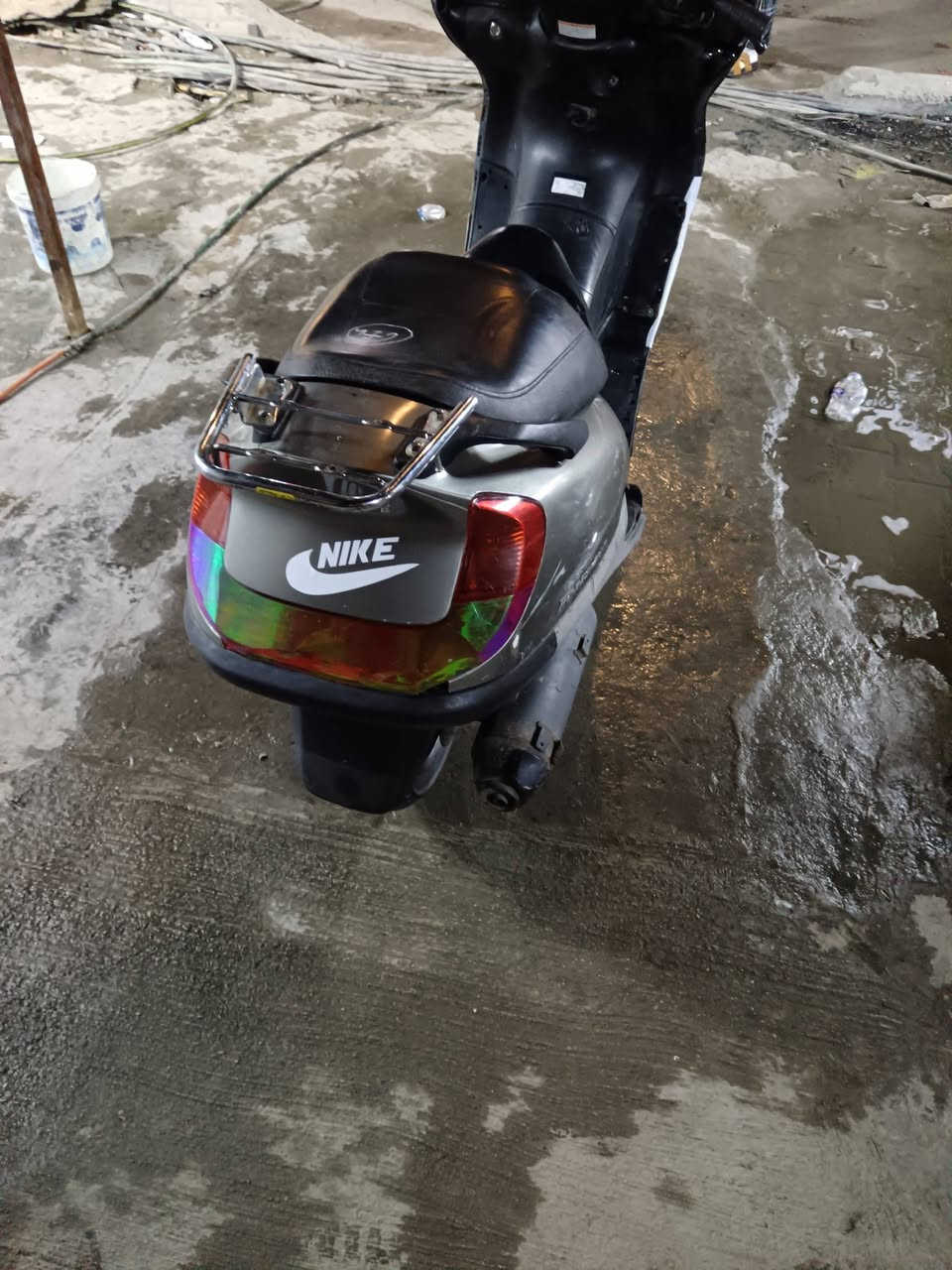 سلام عليكم دراجه سكاي والف مكينه حلوه شلعه معدل كهربايات كامله لايتات زنون تيرات جدد  كفرات بلادي سعر ٣٥٠ الف مستعجل عل بيعه عنوان بغداد الطالبيه ***********
