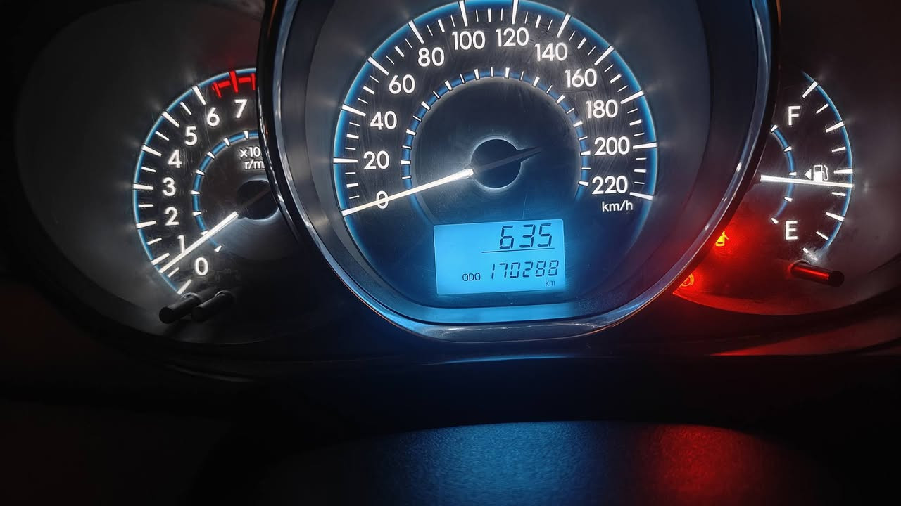 🚗🔥💎 TOYOTA YARIS 💎🔥🚗
📅 سنة 2014
📏 ماشية 170.000 كم
👤 المالك الثاني
✨ سيارة نقيّة نقيّة
🎨 00 صبيغة
🔧 00 عوادة
🧱 00 فْرْوَة 🧊🧊🧊مبرد شغال 🔥🔥المسخن شغال 
💪 محرك قوي يخدم 100%
⛽ اقتصادية بزاف في الوقود
🛣️ ممتازة للمدينة والسفر
ميكانيكها رابي بارك زيرو مصروف
📄 أوراقها كاملة وقانونية
🚀 تركب وتدي بلا صداع
🚫 بلا مصاريف
🚫 بلا قلق
💰🔥 سعر البيع: 350 مليون 🔥💰
🔥 قابل للتفاوض في حدود المعقول 🔥
📍📌 الولاية: تقرت
👀 المعاينة مرحبا بها
📞📞📞 للاتصال: 0655984467
⚠️ الجادين فقط
🤝 ربي يبارك للمشتري
🚨🚨🚨🚨🚨🚨🚨🚨
🔥🔥🔥 أول واحد يعيّط يربحها


**إذا كنت صاحب هذا الإعلان وتريد حذفه لأي سبب، رجاءا أرسل رسالة إلى الدعم الفني**