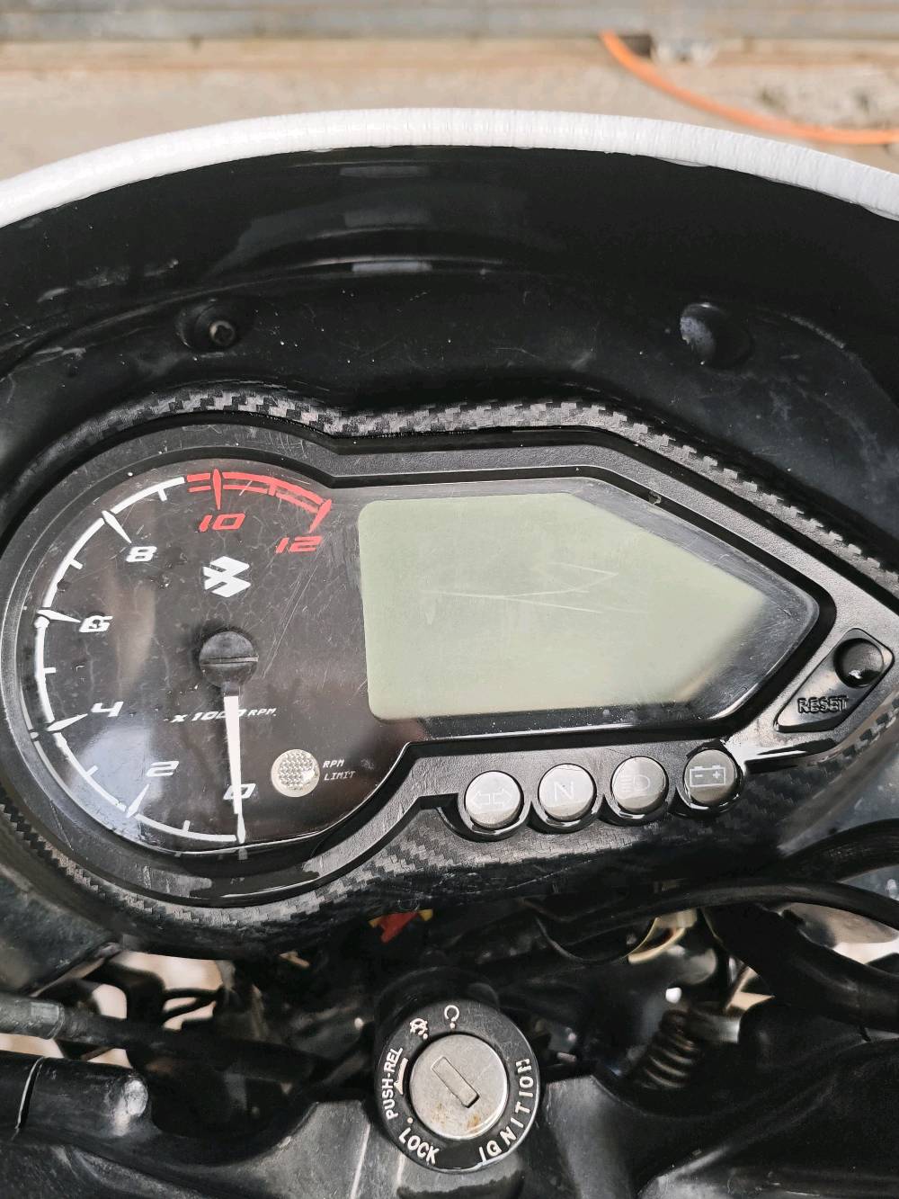 دراجة بولسر نيون 150 CC مجفته مىه وحده غراض شركة 

العنوان البصره ابي الخصيب حمدان 