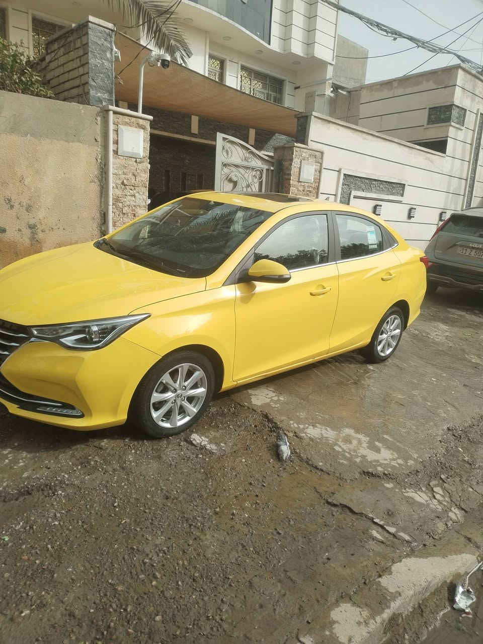 السلام عليكم شان جان l7 موديل 24 مابيه ضربه بس فطر بلدعاميه الاماميه بيه منضومه غاز بعده بالضمان ماشيه 40الف رايده 100وبيه مجال  *********** الامين الثانيه
