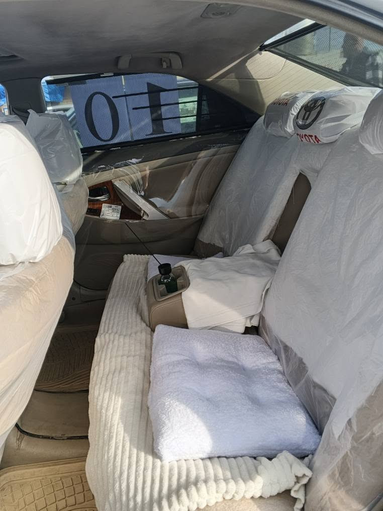 ‏کامری خلیجی 
‏2010   GLX
‏سەڵتەنە فول مواسەفات 
‏شاشەئایپات 
‏کامیرە 
‏ناوفۆرمیکا 
‏پەردەسکە 
‏کوشن جلد 
‏تعدیل سرعە 
‏فول مواسەفات 
‏گێڕو مەکینە بەشەرت 
‏تەقەو ڕەقەی بەشەرت تاخم پێشی لۆکە 
‏چوارتایەی لۆکە 
‏سەنەوی تازەییە تا 2030
‏هەزەی تازەییە 
‏ڕەقەم سلێمانی 
‏بەشەرتی تەحویل خەرامە بڕاوە 
‏سێ پارچەو نیوو بۆیاخە 
‏شوێن کەرکوک 
‏ژم .***********
‏
‏ كركوك, العراق
