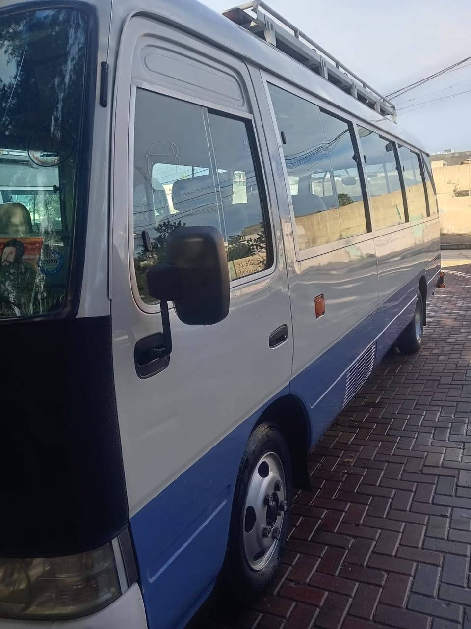 سلام عليكم سيارة مديل 2013 عالية مكفول كير و مكينة و اكسل و تبريد ممتاز بيها قطع ب الازرق صبغ و ب الابيض بيها شوية دوشمة جديدة قلابي عادي رقم شمالي سيارة ب اسمي مكان المنصور الداودي *********** حسين
