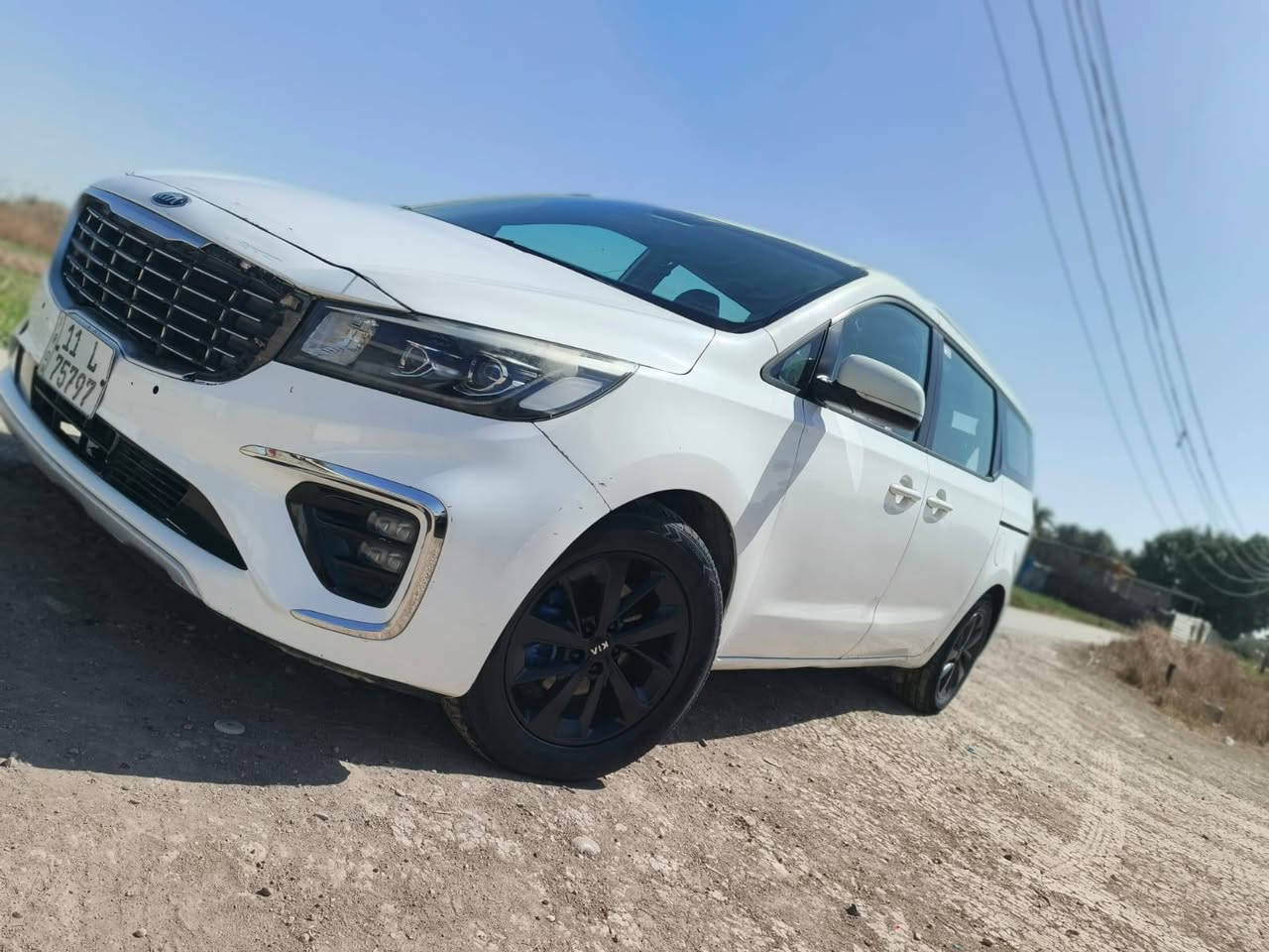 سلام عليكم..   kIA CARNIVAL
المواصفات.. 

موديل 2019

1-وراد خليجي لون ابيض 

2-محرك 3500 دوش

3-كير اوتو+عادي 

4-نضام ECO تقليل وقود 

5-لايت LED 

6-بك لايت LED

7-شاشة +تحكم ستيرن 

8- حساسات خلفية 

9-تبريد 3 قطع تدفئه 

10- دوشمة مقاعد جلد 

11- اشاير بلمري 

تفاصيل سيارة بيها 4 قطع صبغ ابيع حزام محرك كازكيت مبدل 

منظومة غاز ⛽ رقم بغداد مكان السياره بغداد الدورة السعر 155
***********
