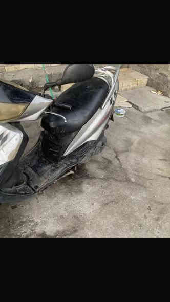 السلام عليكم دراجه ماكس 140 كوري دراجه شغاله مكينه بيها صوت كهربائيات شغاله عدا اللايت سعرها 200 وبيها مجال للأستفسار  متواجد فقط واتساب . ***********.
