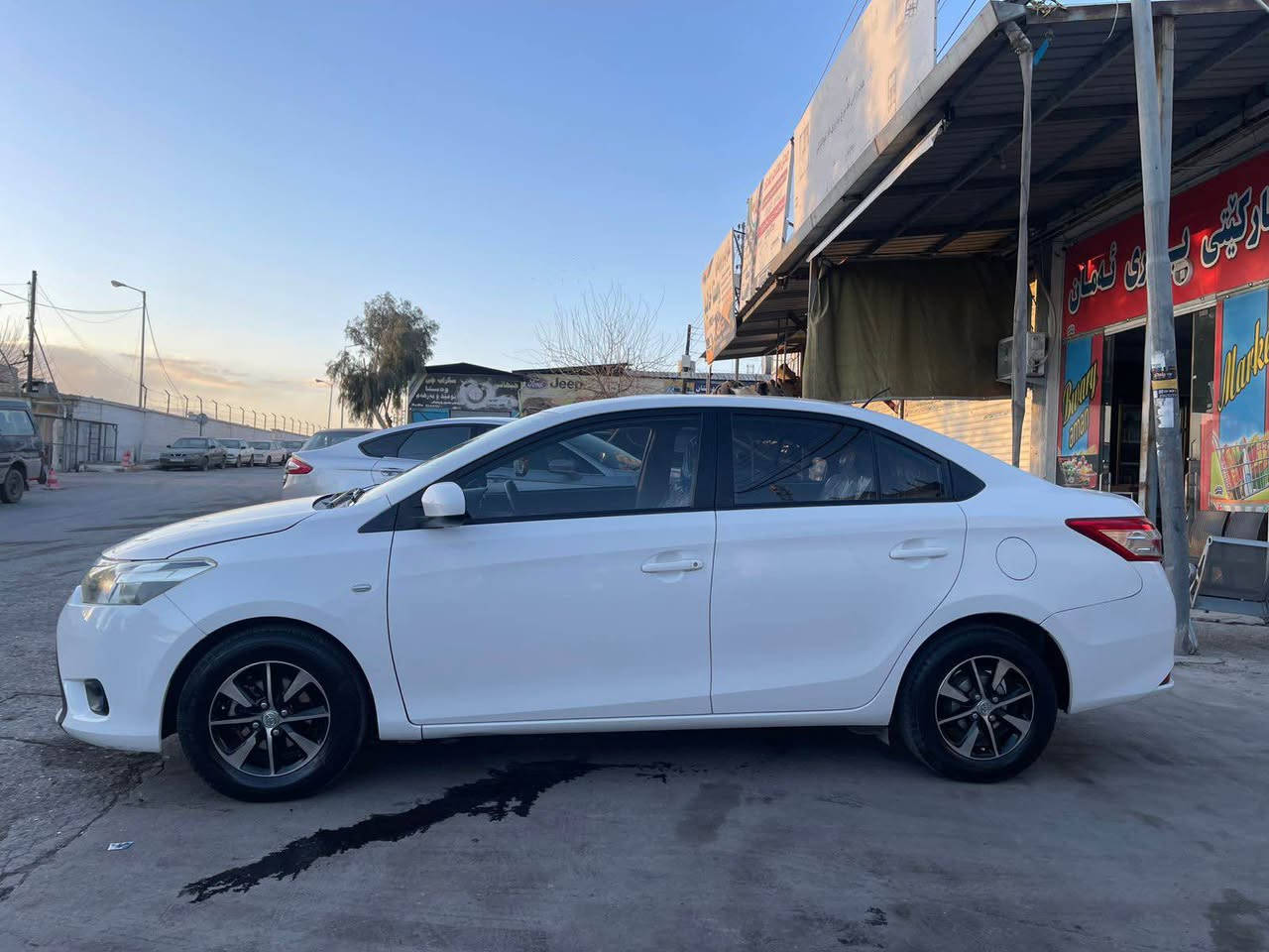 بو فروشتن يارس موديل 2015 خليجي شريكةي ساز فول مواصفات ناو بيجى حساس شاشه  ايكو بلاجكتور مكينه 16,0 بي تقه ورقا كشنى كاربايى 85,000KM روشتوه بى بوياخ بس جاملغى دواوه سارد و جاملغي پيشةوة ساردة ايرباك نةتكقيوا 
***********

للبيع يارس 2015 خليجي شركة ساز فول مواصفات داخل بيجي كشن كهربائي شاشه كبيره نظام ايكو مكينه 16,0 ماشية 85,000KM بدون صبغ فقط جاملغ خلفي تعديل بارد و جاملغ امامي تعديل بارد ايرباكات مطاكه مكسانسياره سليمانيه
*********** السليمانية, العراق
