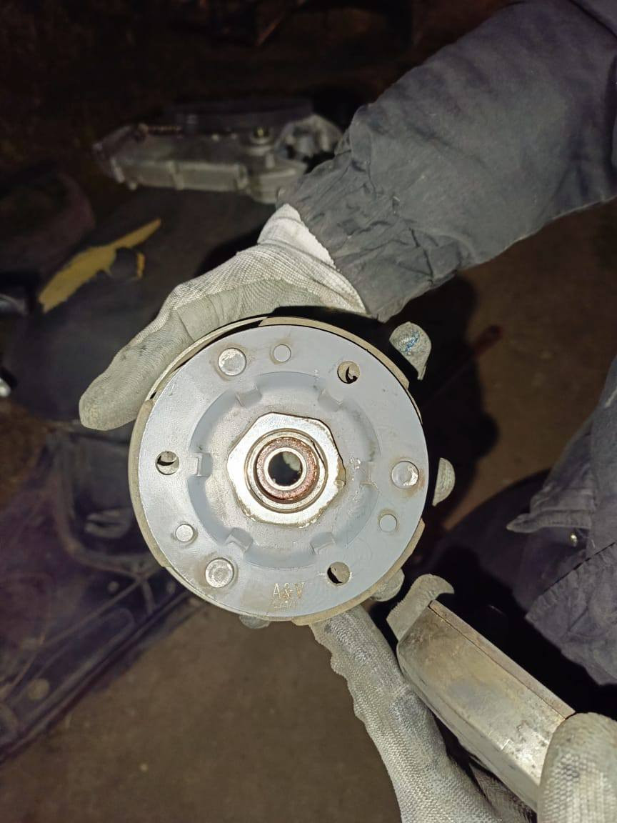 سلام عليكم غراض ماكس كلج خلفي رياضي اصلي مو تجاري و قايش جديد وقبق ولهندر كذالك جدد البارحه مشتريهن هسة اريد ابيعهن حته مشادهن ابيعهن شلع 70الف وبيهن مجال مكاني بغداد تواصل ***********
