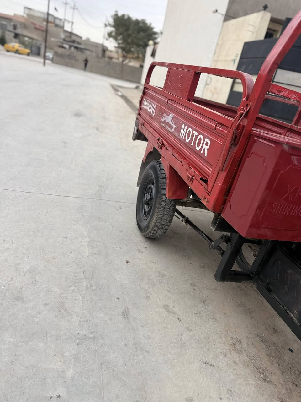 ستوته موديل 20 محرك 23اقوه محرك شاخون محرك برغي مامفتوح منا وركبه كله بشرط كهربائيات كله شغال نكره سلف نثيه بس مال شغل الستوته احطله بطل بانزين تكفني يومين سعر 900 وبي مجال 
***********
