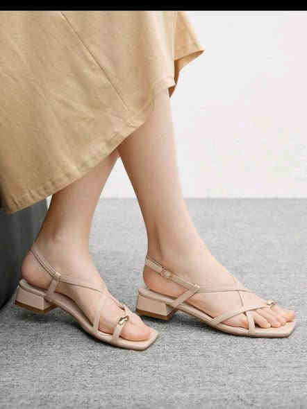 تشكيله جديده من شي ان 
تواصلو وياي ***********
كروب خياطات العراق @إشارة احذيه شي ان  احذيه وحقائب الماستر كوالتي انتيك انكليزي وباله امزون احذيه. شي ان. زهرة التوليب المندوب عبود للبضاعة أوربي
