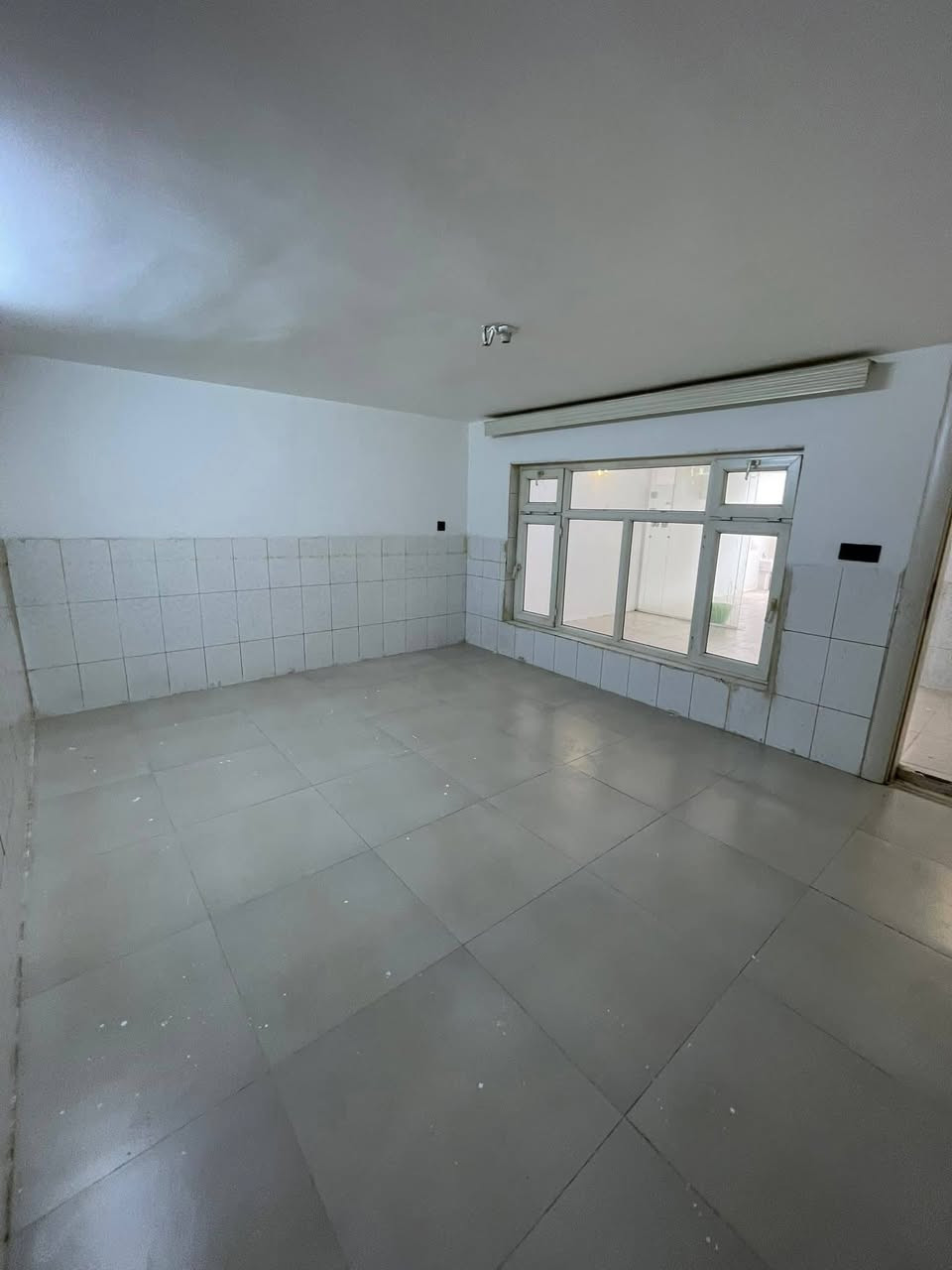 #بيت  للبيع في #حي هفالان 3طوابق
#المساحة: 100متر 
يتكوّن من:
 • 5غرف   نوم

للتواصل:
📞 اتصال: ***********
📱 واتساب: ***********

السعر متوفر عبر قناة التليگرام:
🔗 https://t.me/aqarathavalan

موقع شركة خطاب العقاري: قرب مطعم باب حارة
📍 اللوكيشن:
https://maps.google.com/?q=36.193382,44.049290

⸻
