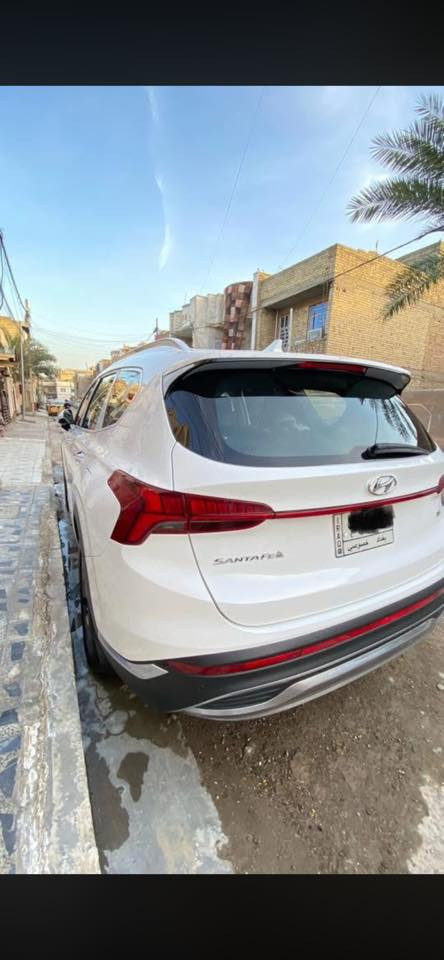 للبيع 
سنتافي موديل 2023 

ماشية 22الف كيلو متر
محرك 6 سلندر  3.5 لتر 
كير 8 نمر
كير بيانو
حساسات امامي خلفي 
لايت زنون ليد
ويل 19
اريل نفكيتر
صندوق كهرباء
انارة داخلية 
7 راكب
وضعيات قيادة
‏Sport.comfort.smart.eco
تبريد 3 قطع
اوتو هولد
نظام الايزو فكس
شاحن وايرلس
كشنات لون قرميدي. ودشبول جلد لون قرميدي
سيارة داخلة سيرفس كامل يم شركة هيونداي
السعر: 280
للاستفسار الاتصال على هذا الرقم 
***********
