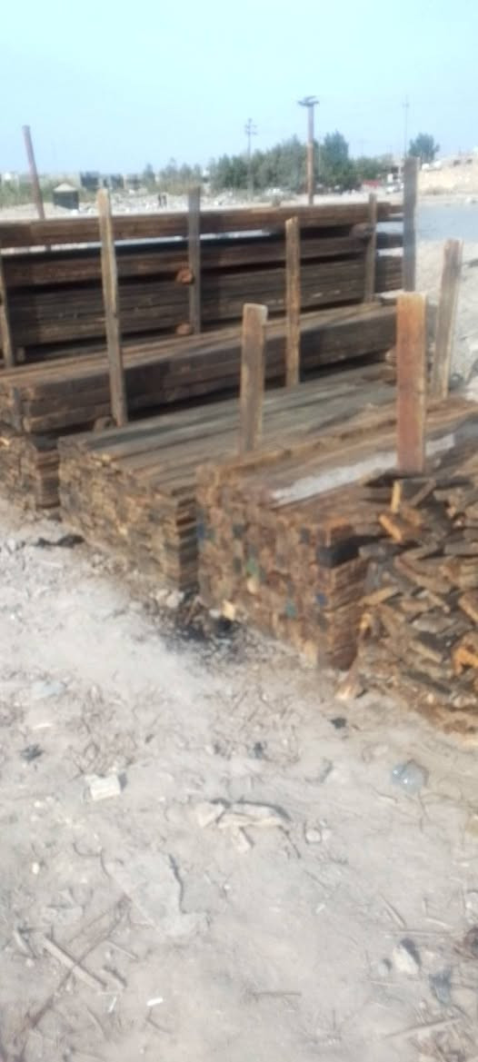 قالب خشب للبيع العدد(٩ مكعبات ونص) المكان بابل الهاتف (***********)
