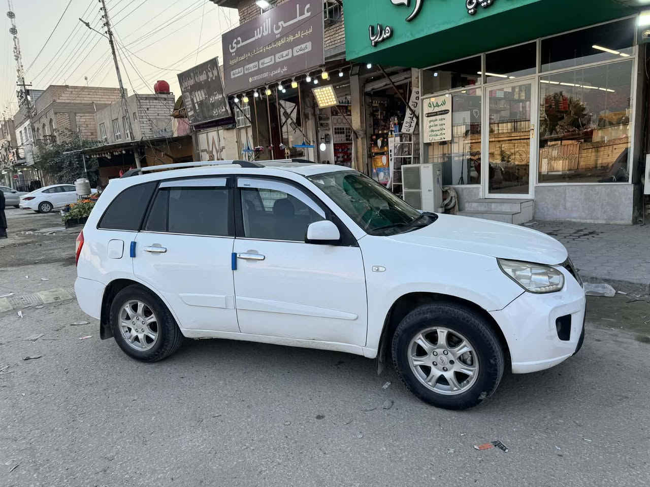 سيارة تيكو صيني محرك 1800 مكفولة ونضيف فول
رقم قادسية 
0783 111 7556 تواصل مع رقم 
السعر 63 وبيها مجال بسيط 
مكاني نجف 
اني مكلف بلنشر
