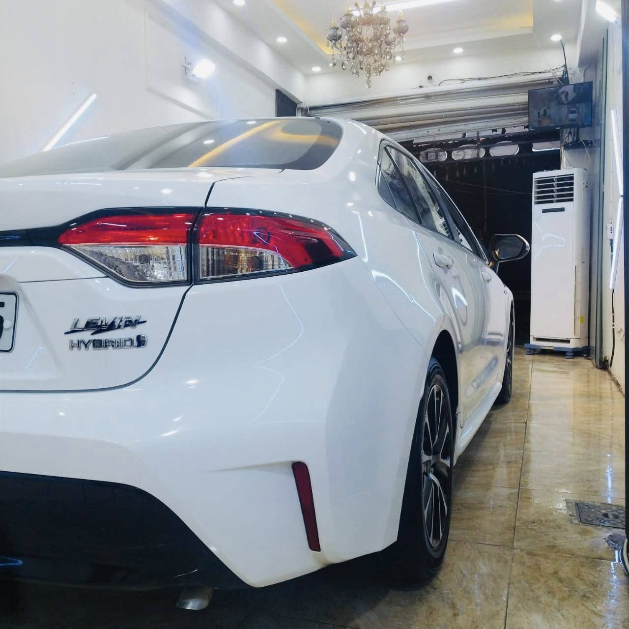 سلام عليكم كورلا رقم اربيل  ماشيه 31km بسها فقط بيها طخه بالباب خفيفه كير محرك مكفول السياره سلايت - بصمه -ويل كب - تحكم استيرن - رادار امامي +رادار360 - اوتو هولد - هندبريك بصمه  السعر ١٤٣$ وبيها مجال  الاستفسار ***********
