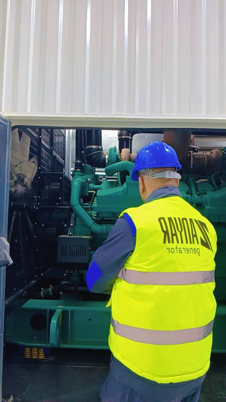 عماد أبو أحمد فيتر وكهربائي مولدات الديزل وعمل لوحات سيطره وبوردات المواقع ونصب وتحديث المواقع مع صيانه دوريه للمواقع والمولدات ما عليك إله تتصل وبلخدمة
((كادر كامل))
***********
